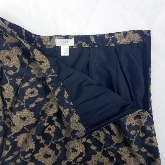 Ann Taylor LOFT Women's Lined Back Zip Black Gold Floral Skirt - Picture 4 of 7